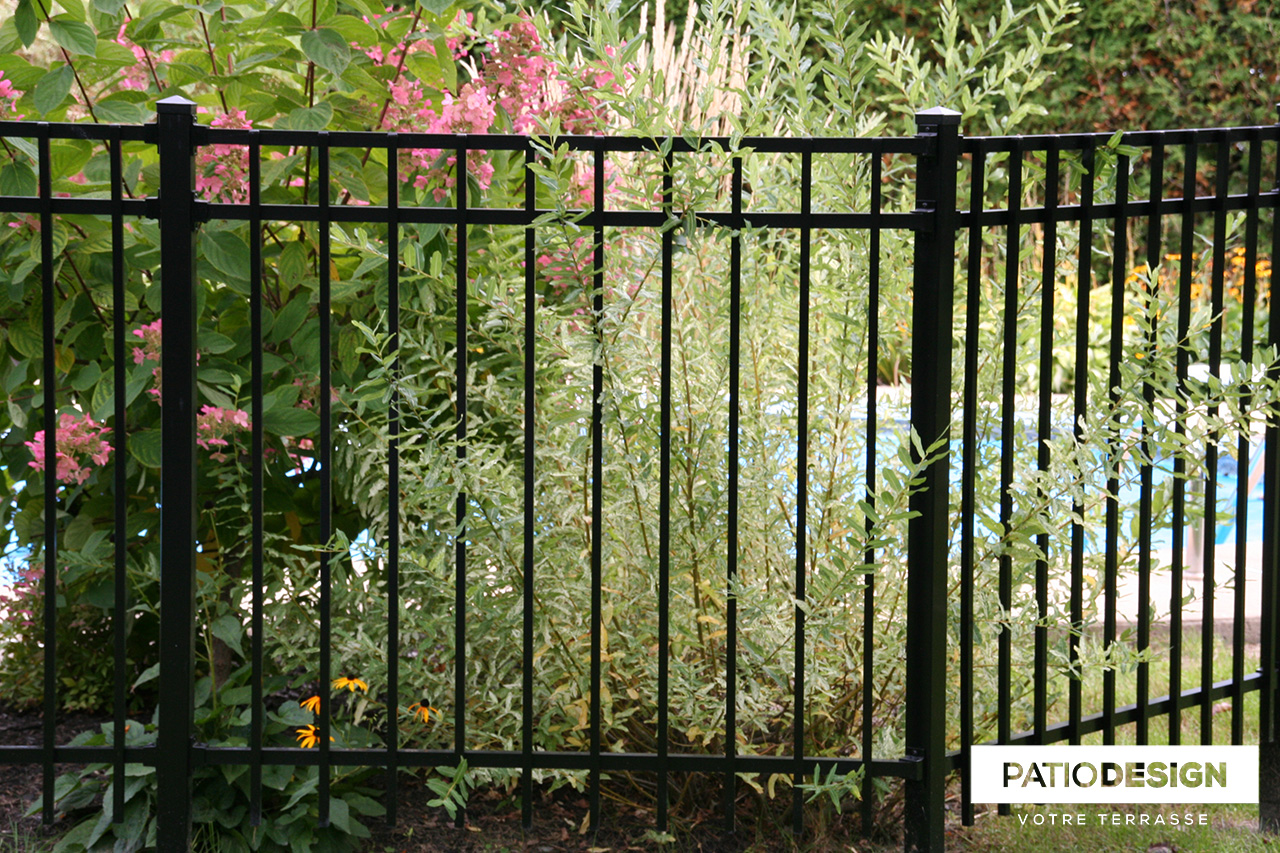 Frontenac Fences Model B by Patio Design inc.