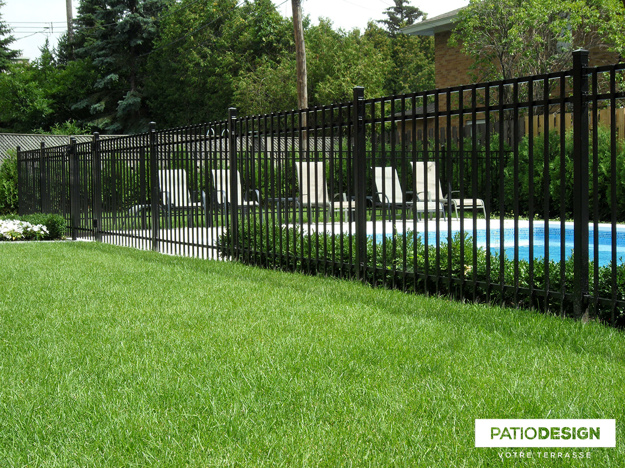 Frontenac Fences Model B by Patio Design inc.