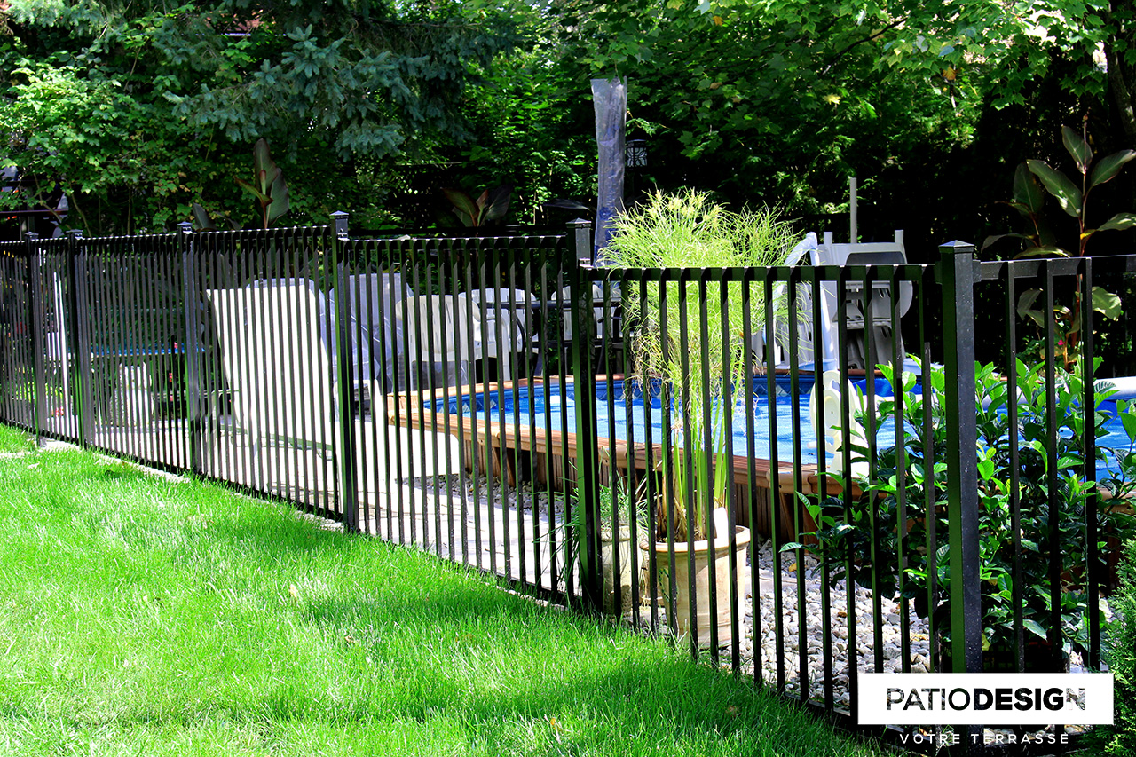 Frontenac Fences Model E by Patio Design inc.