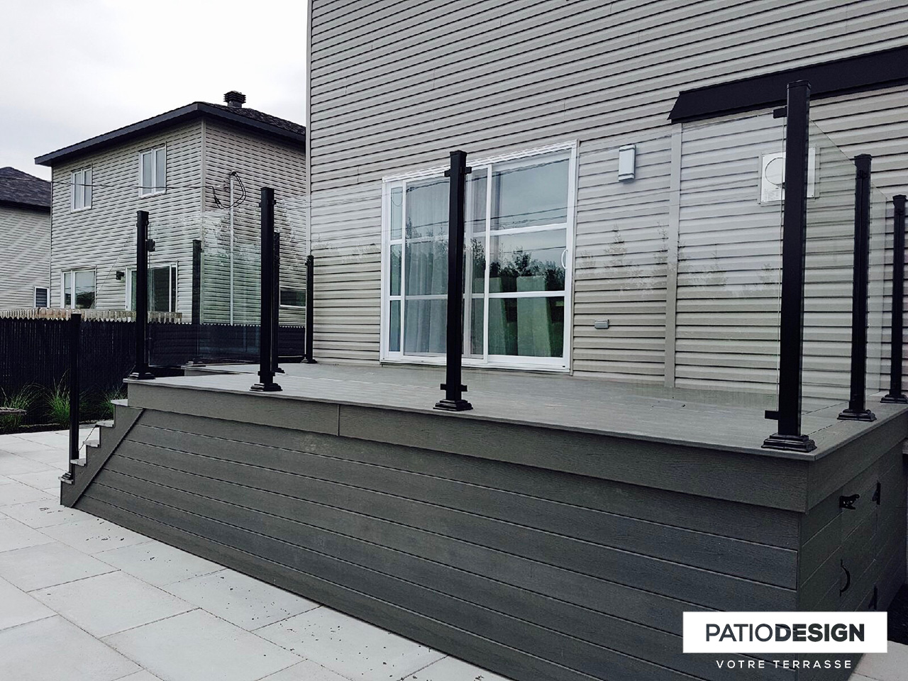 Frontenac Fences Model Crystal by Patio Design inc.