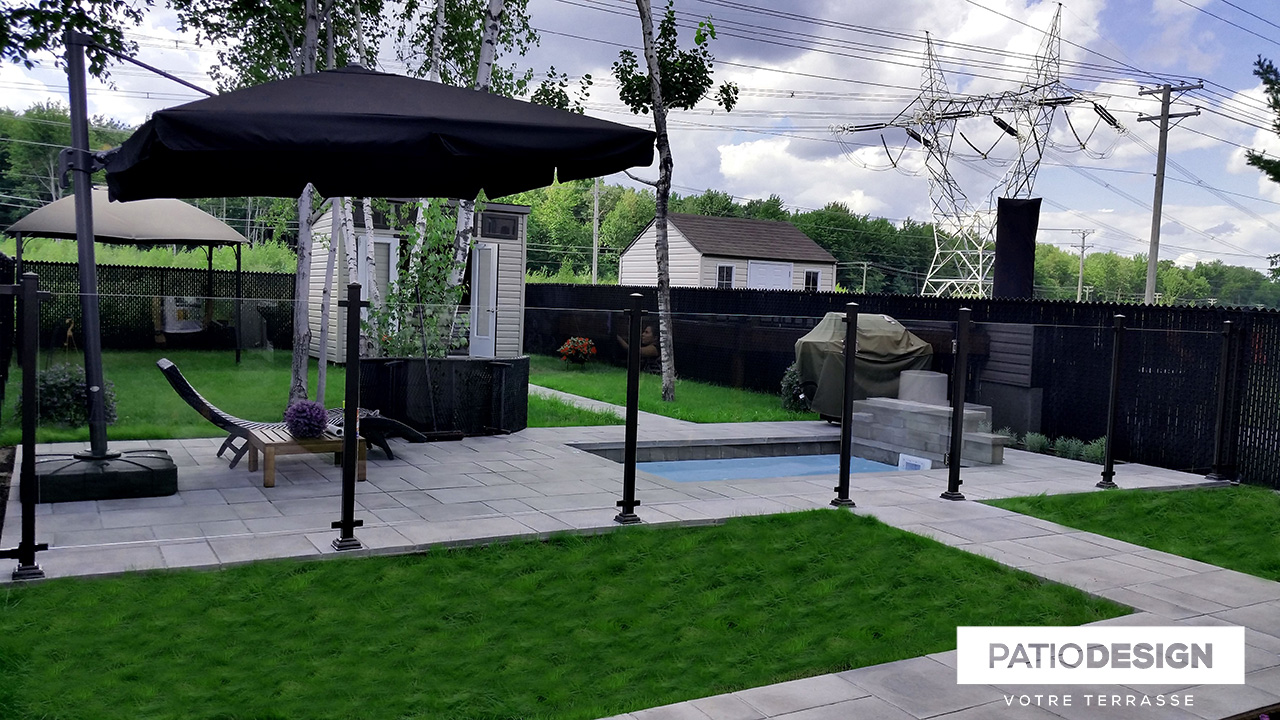 Frontenac Fences Model Crystal by Patio Design inc.