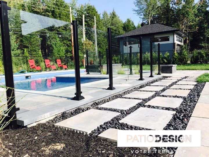 Frontenac Fences Model Crystal by Patio Design inc.
