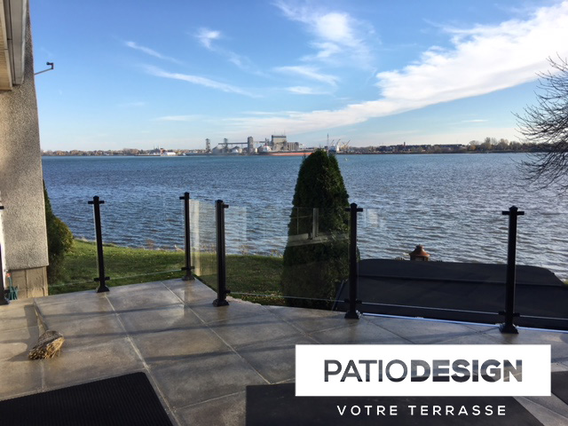 Frontenac Fences Model Crystal by Patio Design inc.