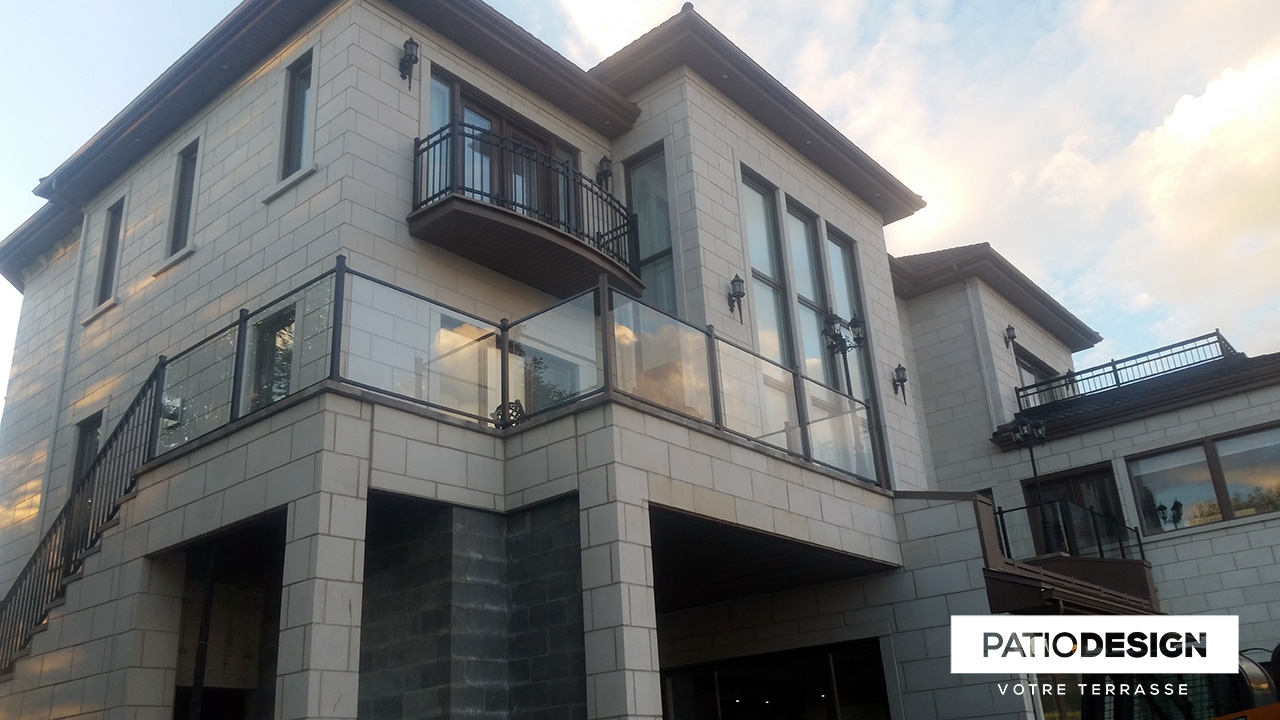 Frontenac Fences Model Crystal by Patio Design inc.