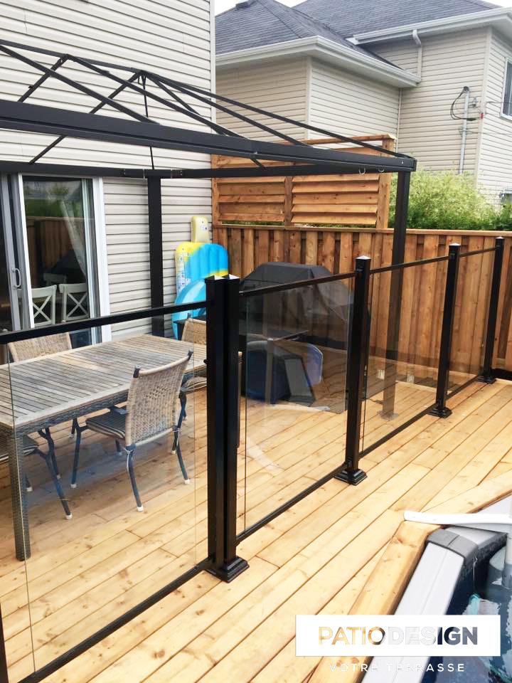 Frontenac Fences Model Crystal by Patio Design inc.