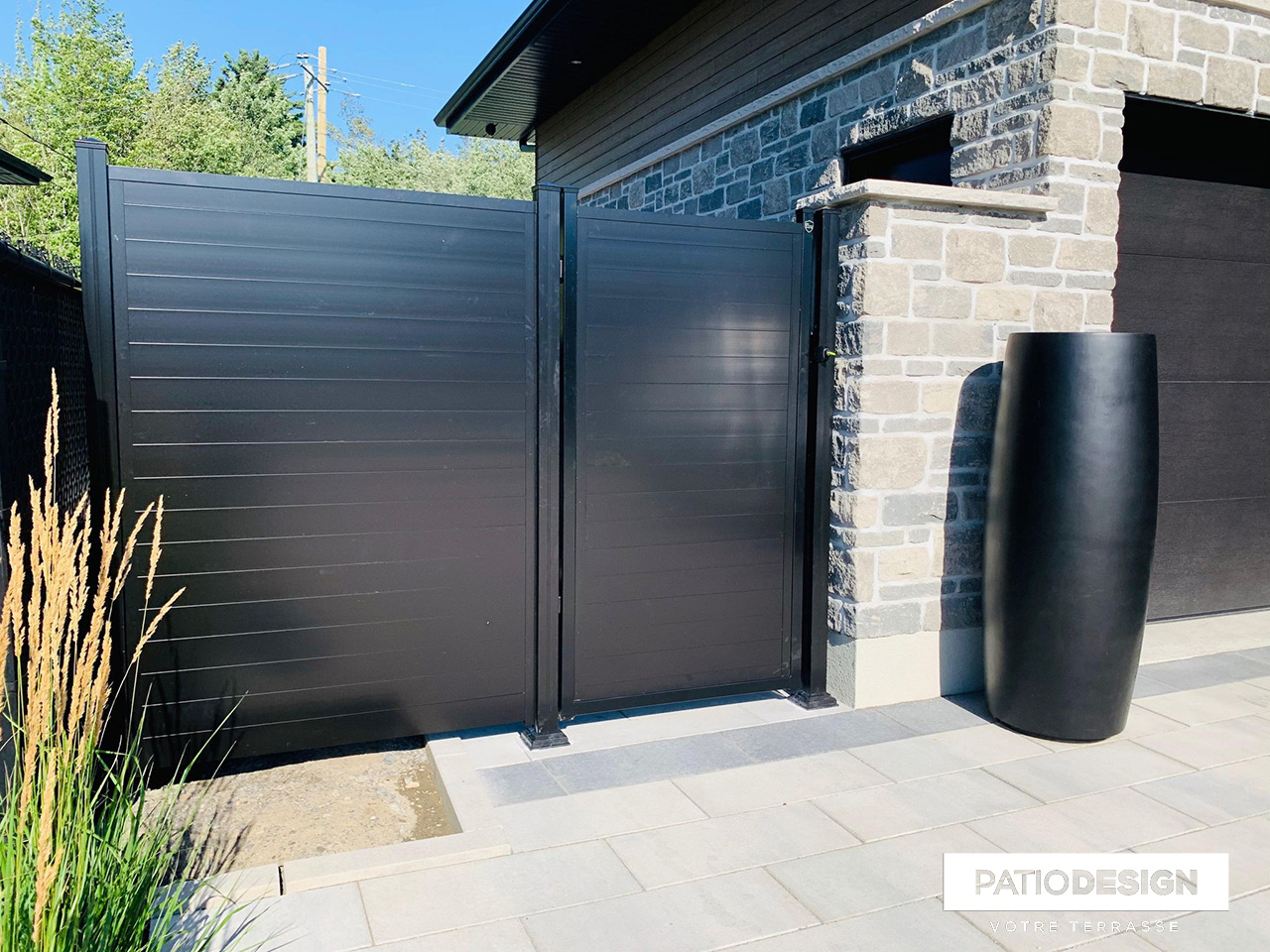 Frontenac Fences Model Zen by Patio Design inc.