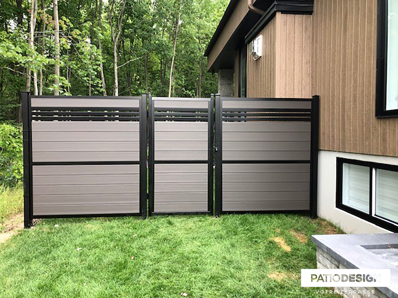 Frontenac Fences Model Karbon by Patio Design inc.