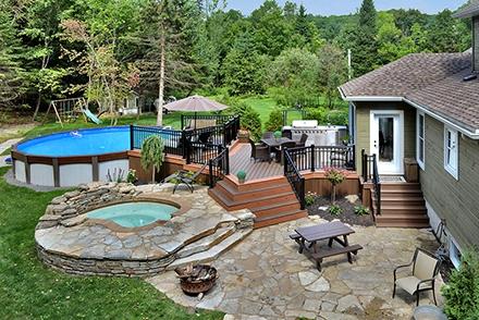 Patio en Trex par Patio Design inc.