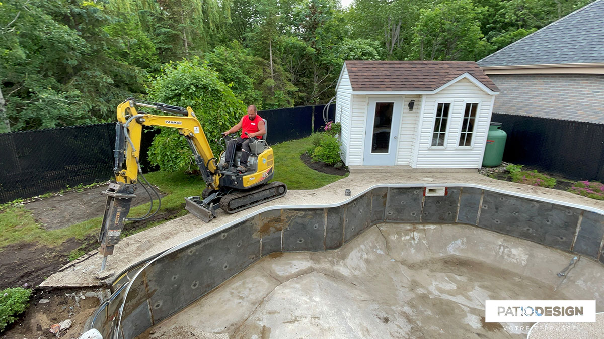 Démolition de piscine creusée par Patio Design inc.