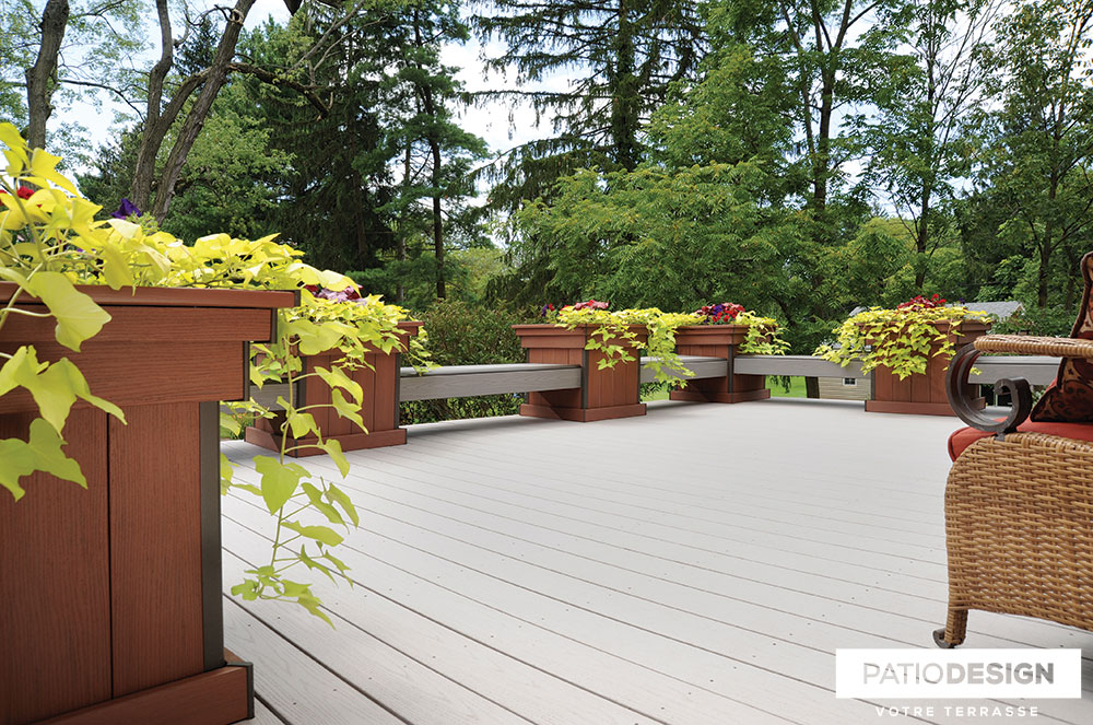 Azek Terrace by Patio Design inc.