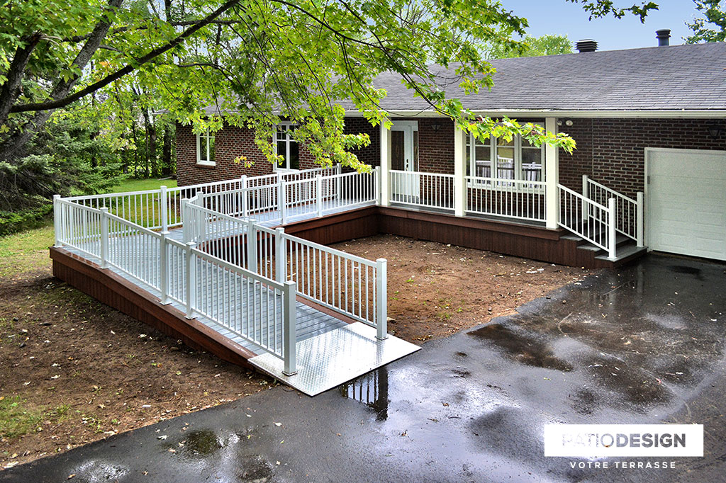 Fiberon Composite Terrace by Patio Design inc.