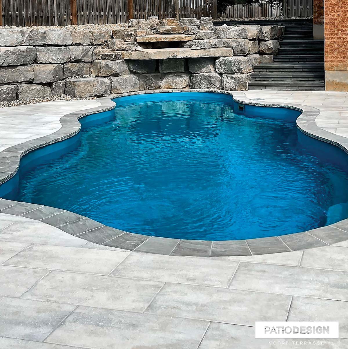 Inground Pool in Fiberglass by Patio Design inc.