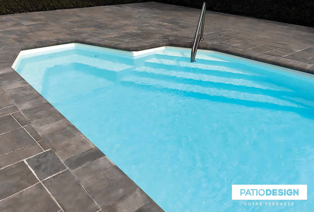 Inground Pool in Fiberglass by Patio Design inc.