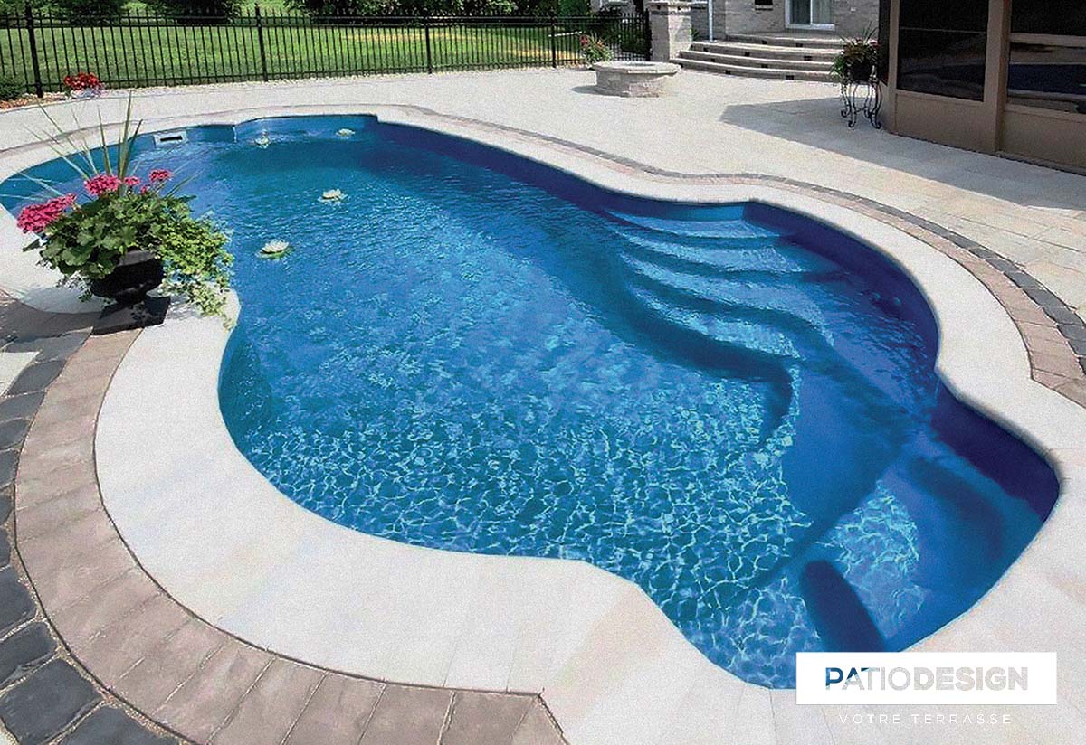 Inground Pool in Fiberglass by Patio Design inc.