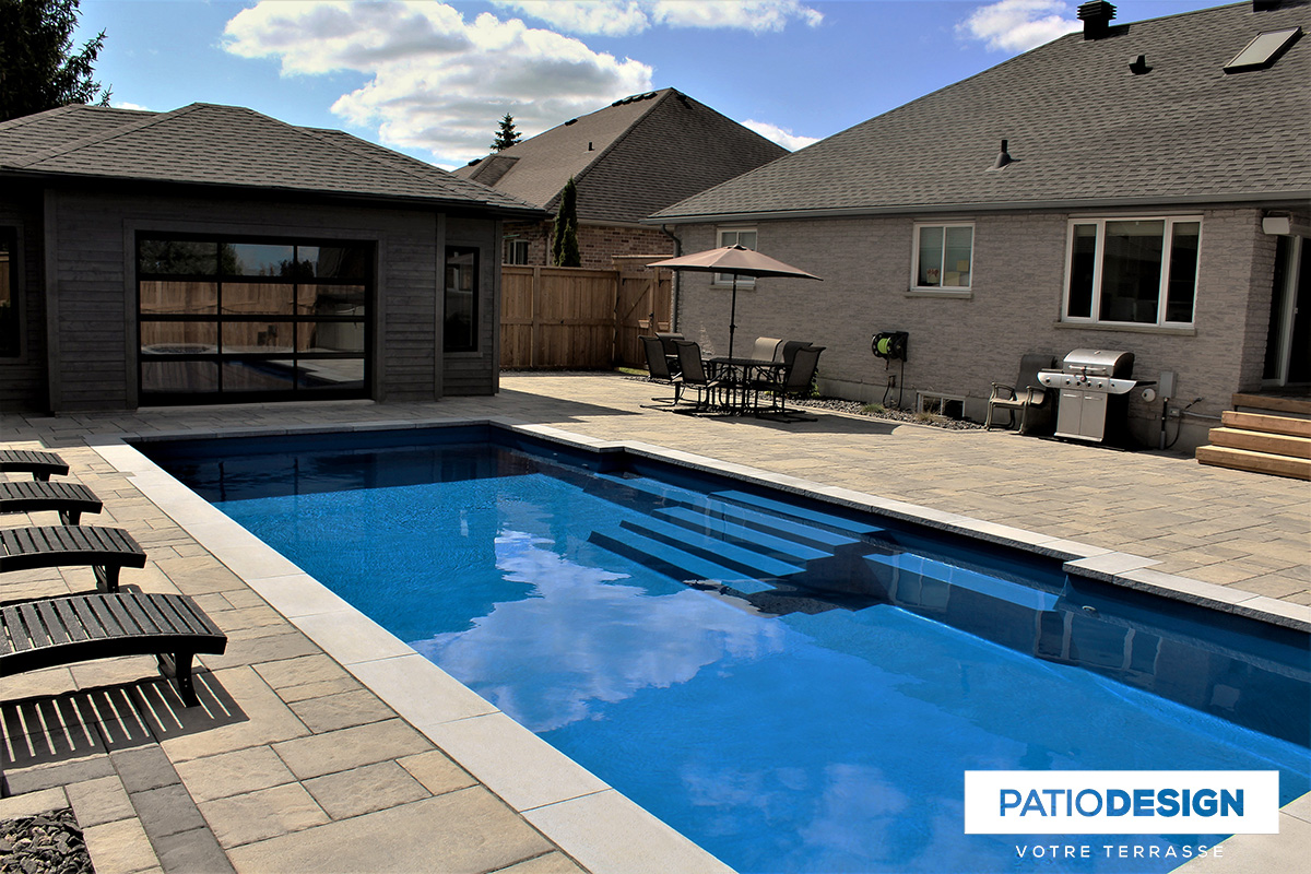 Inground Pool in Fiberglass by Patio Design inc.