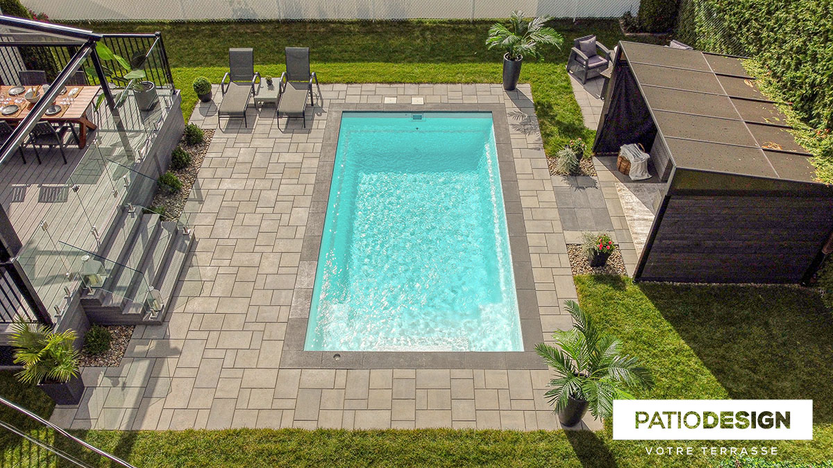 Inground Pool in Fiberglass by Patio Design inc.
