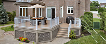 Trex Terraces realized by Patio Design.